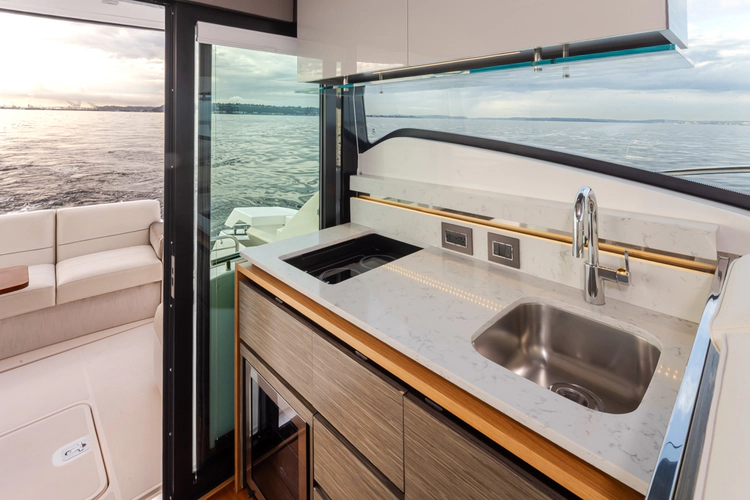 Tiara C49 Coupe Yacht Photos Pics 