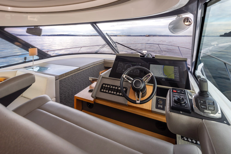 Tiara C49 Coupe Yacht Photos Pics 