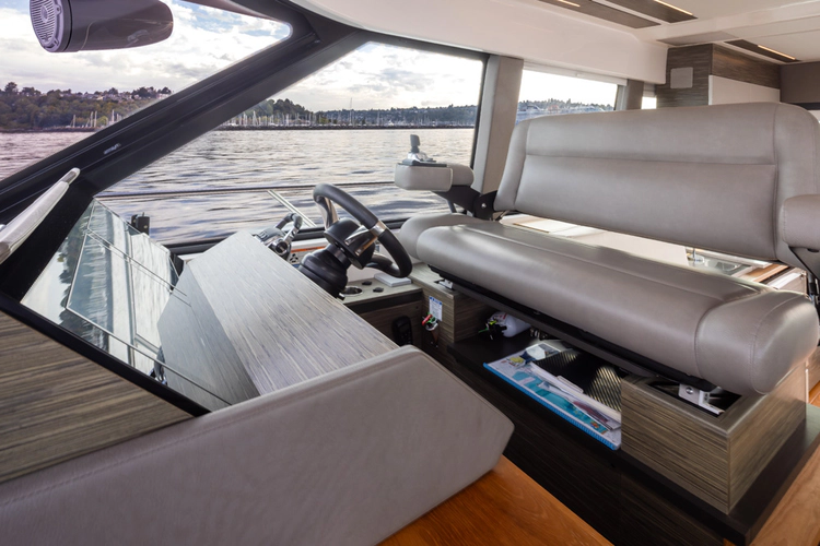 Tiara C49 Coupe Yacht Photos Pics 