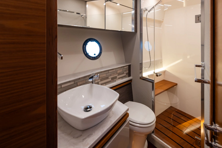 Tiara C49 Coupe Yacht Photos Pics 