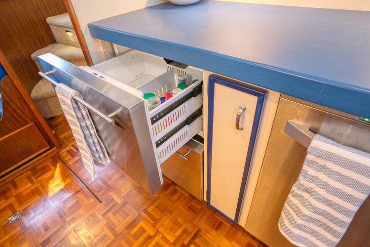 Amelia Yacht Photos Pics 