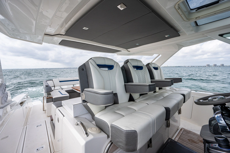 Liquid Asset Yacht Photos Pics 