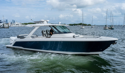 38' Tiara 2021 Yacht For Sale