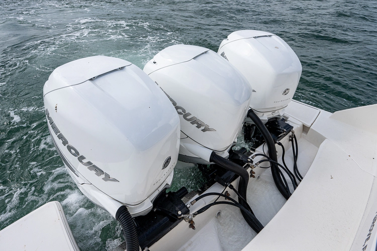 Liquid Asset Yacht Photos Pics 