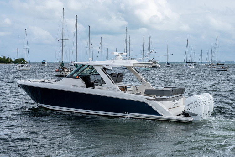 Liquid Asset Yacht Photos Pics 