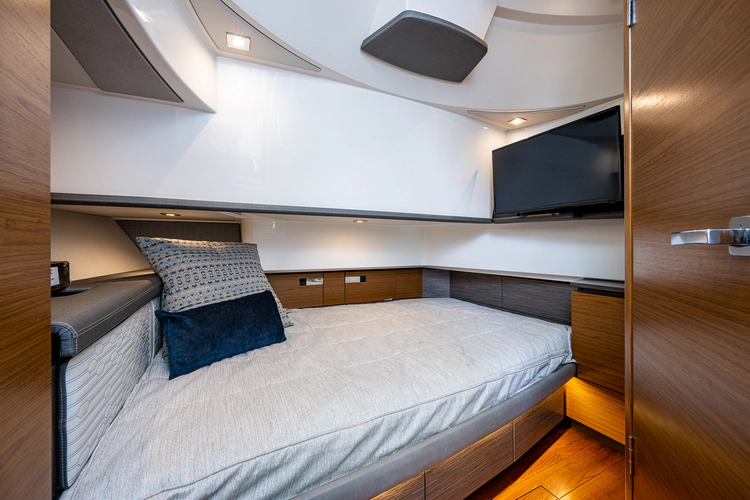 Liquid Asset Yacht Photos Pics 