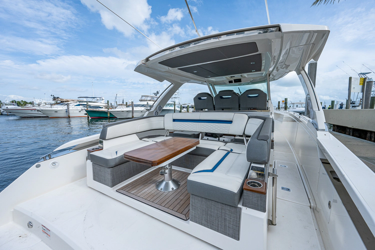 Liquid Asset Yacht Photos Pics 