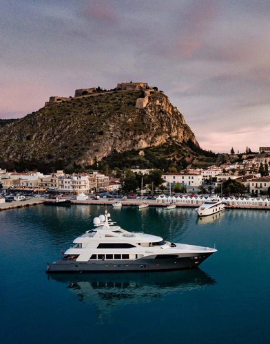 I Sea Yacht Photos Pics 
