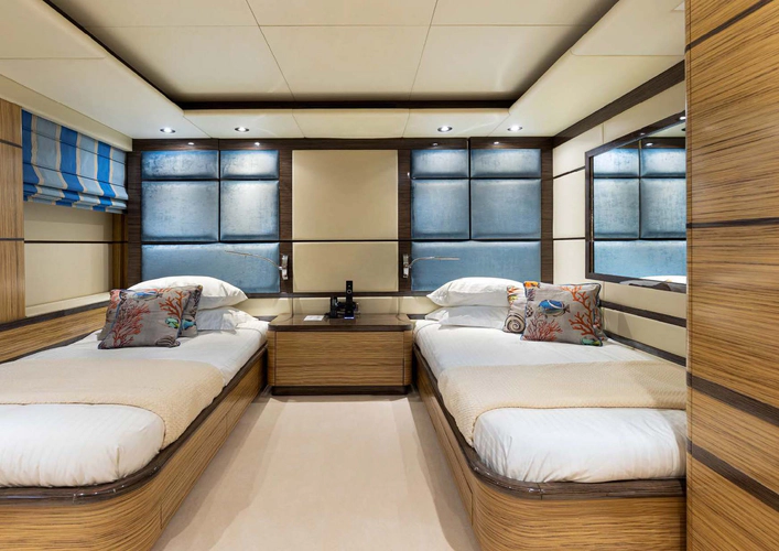 I Sea Yacht Photos Pics 