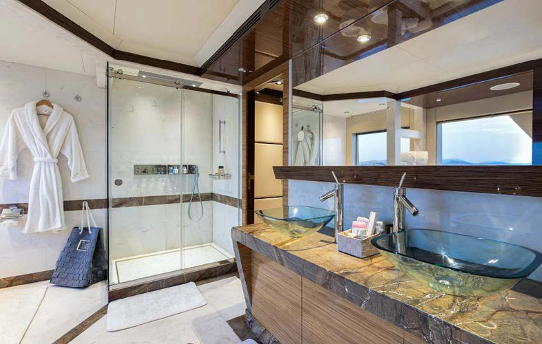 I Sea Yacht Photos Pics 