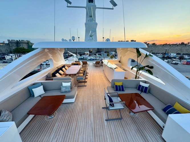 I Sea Yacht Photos Pics 