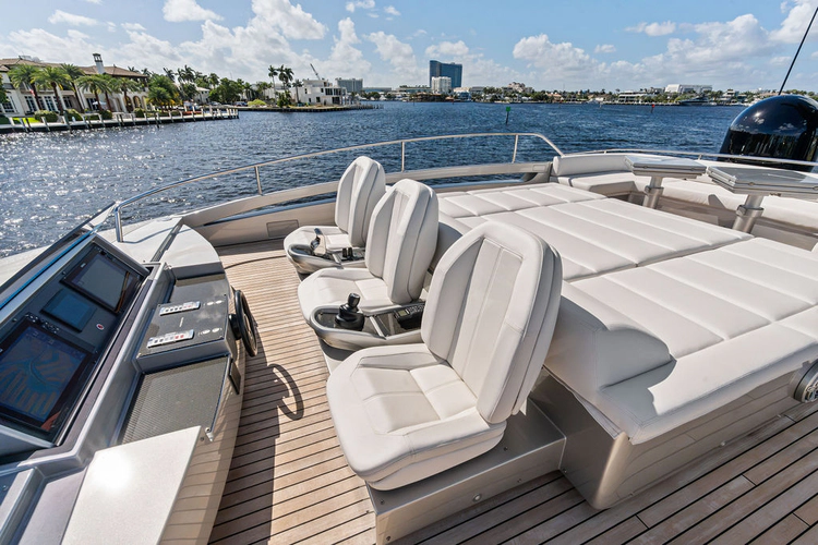 Stallion Yacht Photos Pics 