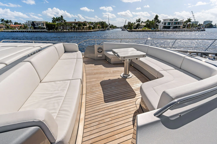 Stallion Yacht Photos Pics 