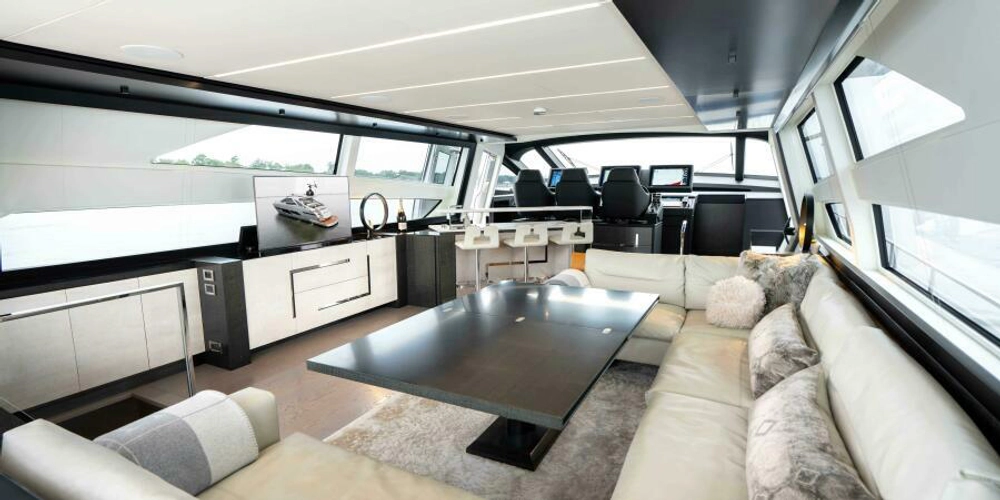 Stallion Yacht Photos Pics 