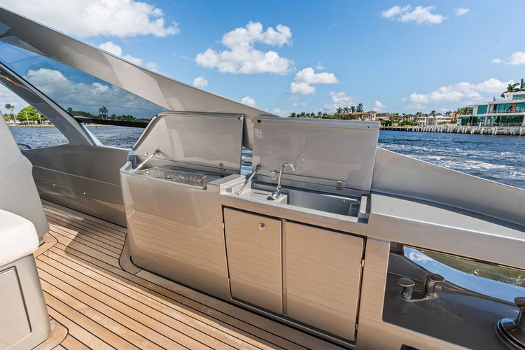 Stallion Yacht Photos Pics 