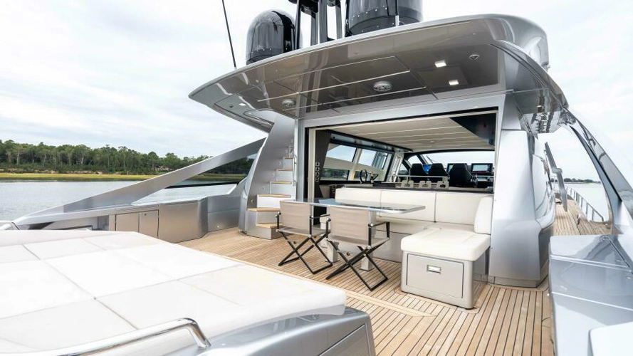 Stallion Yacht Photos Pics 