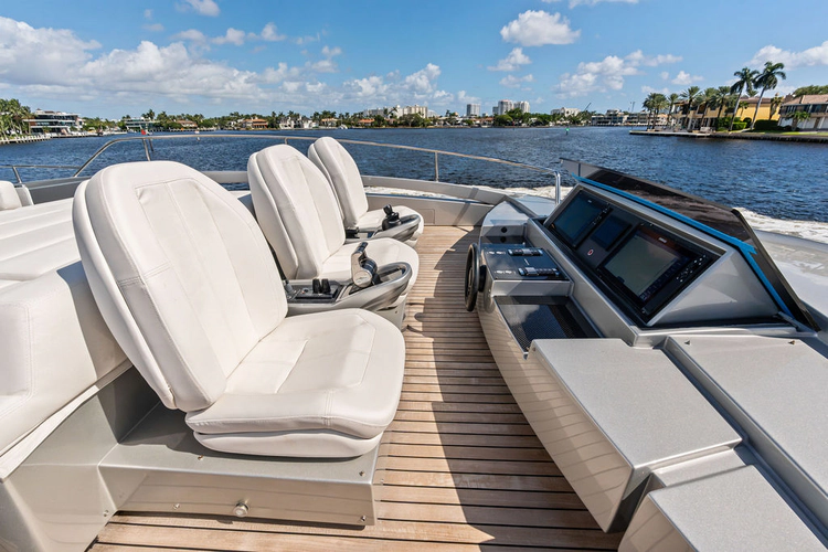 Stallion Yacht Photos Pics 