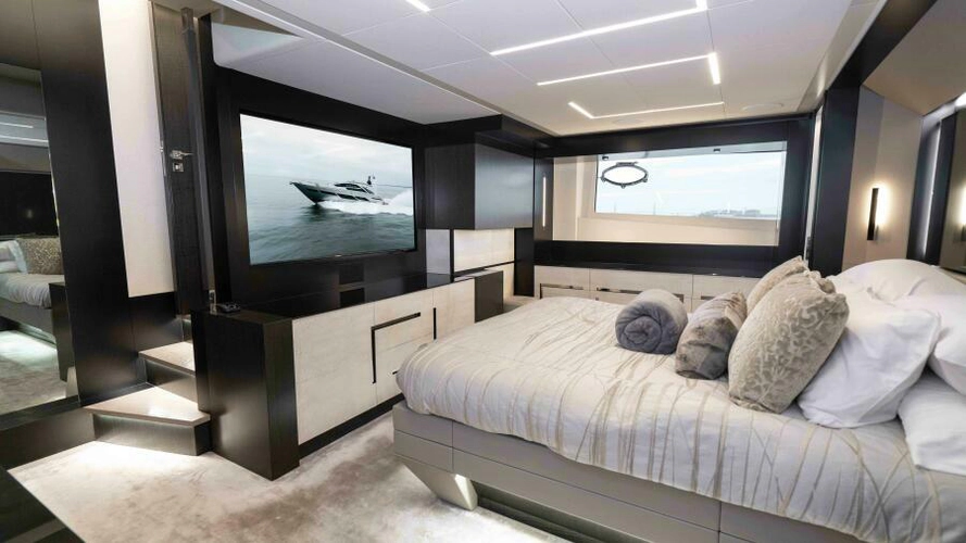Stallion Yacht Photos Pics 