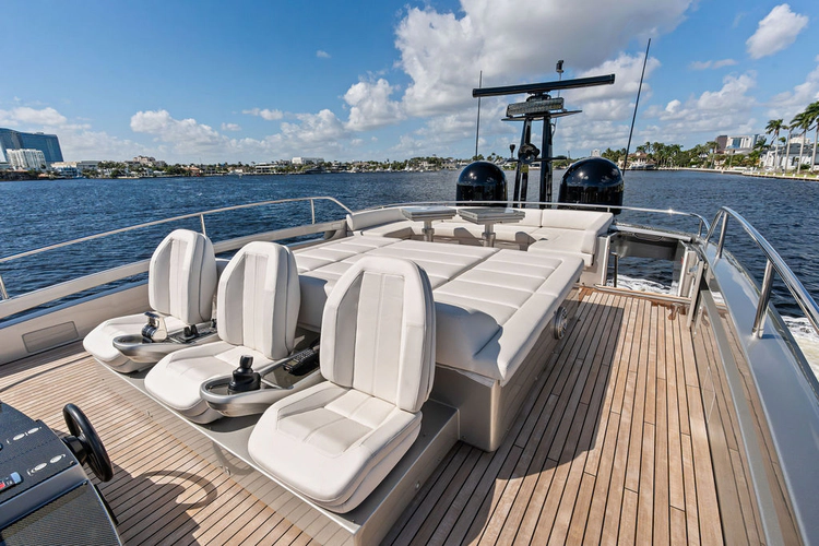 Stallion Yacht Photos Pics 