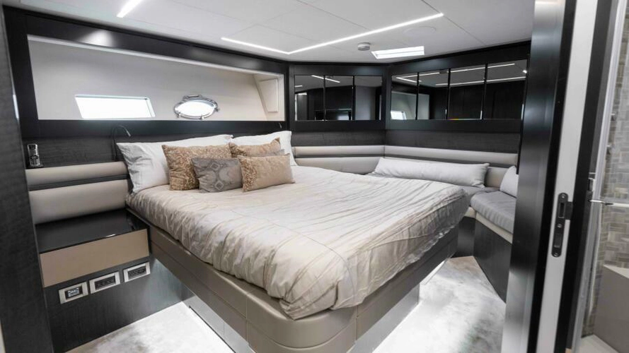Stallion Yacht Photos Pics 