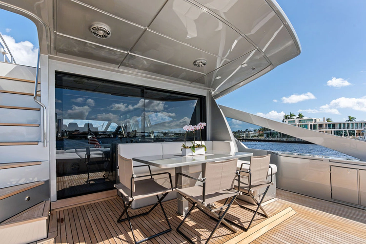 Stallion Yacht Photos Pics 