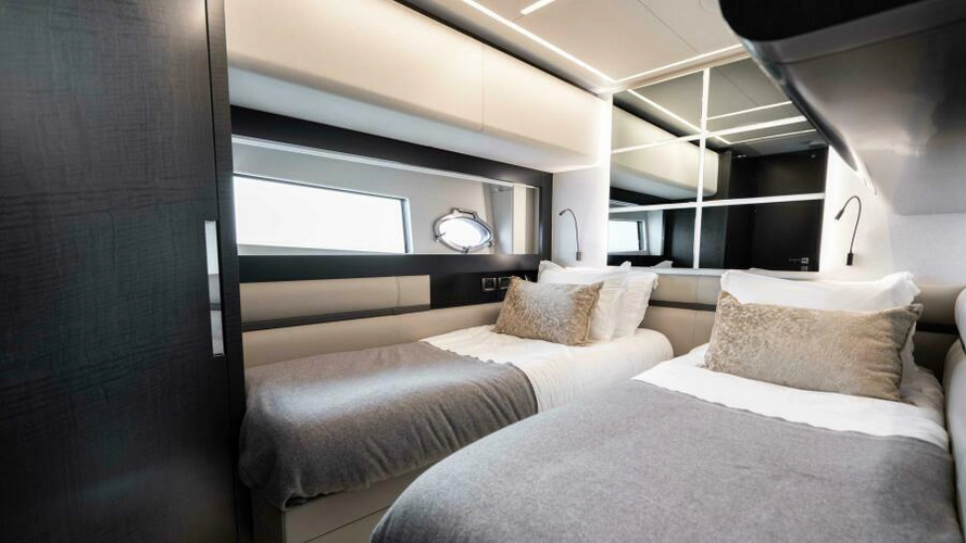 Stallion Yacht Photos Pics 