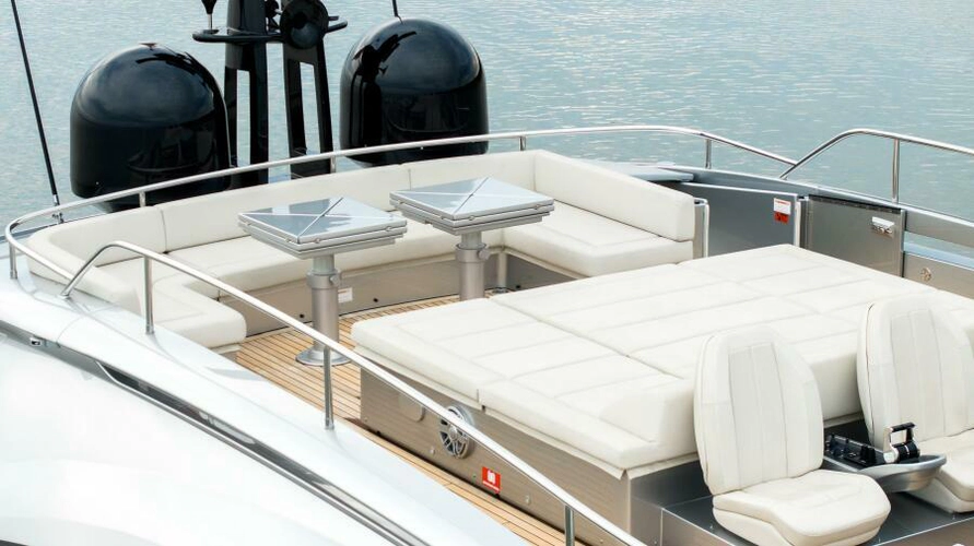Stallion Yacht Photos Pics 