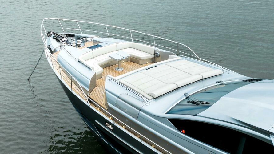 Stallion Yacht Photos Pics 