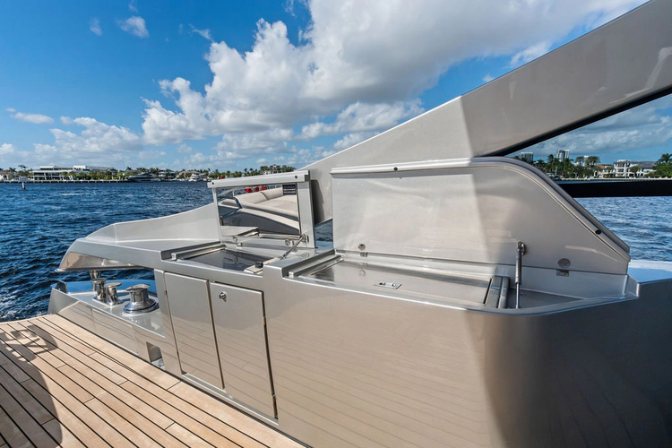 Stallion Yacht Photos Pics 