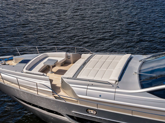 Stallion Yacht Photos Pics 