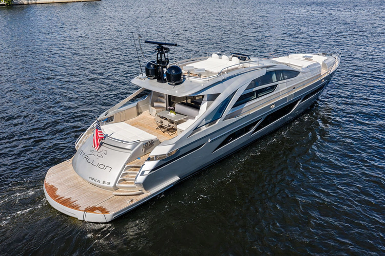 Stallion Yacht Photos Pics 