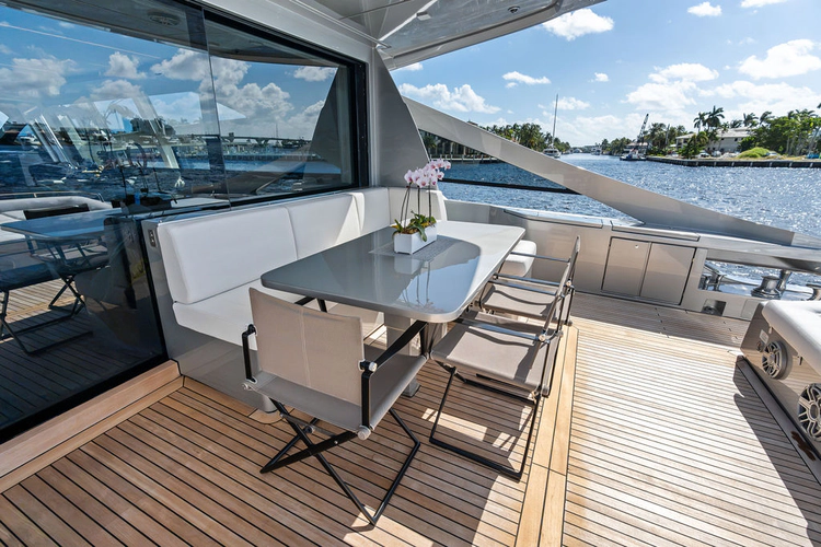 Stallion Yacht Photos Pics 
