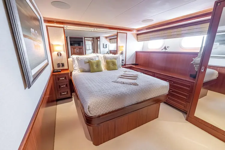 Seahawk Yacht Photos Pics 