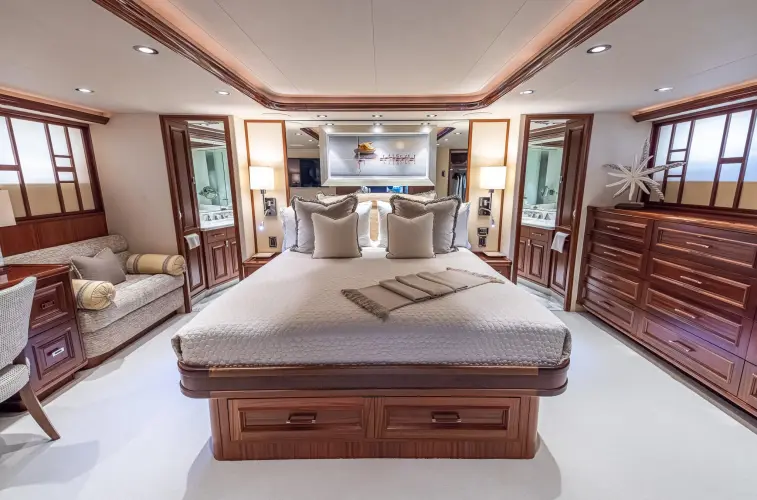 Seahawk Yacht Photos Pics 