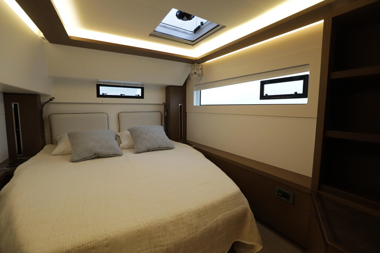 Babur Yacht Photos Pics 