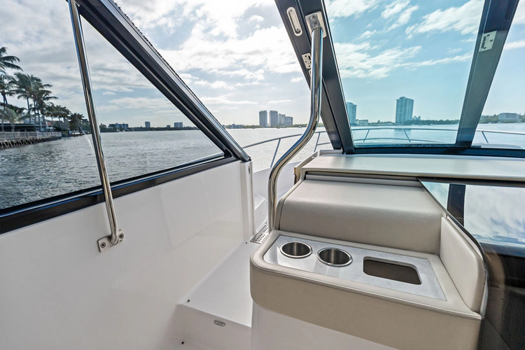 Treehouse Yacht Photos Pics 