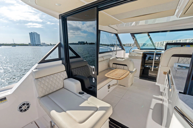 Treehouse Yacht Photos Pics 