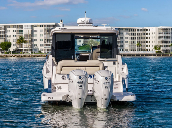 Treehouse Yacht Photos Pics 