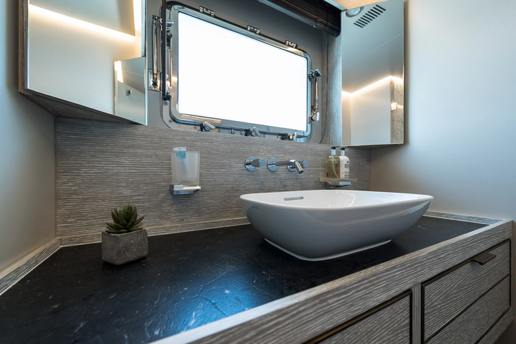 Numarine 32xp Yacht Photos Pics 