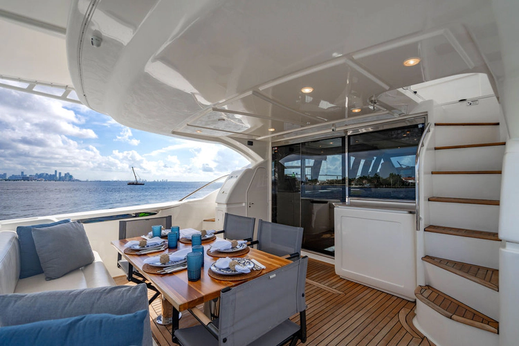 Amigos Yacht Photos Pics 
