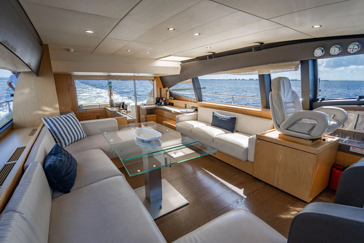 Amigos Yacht Photos Pics 