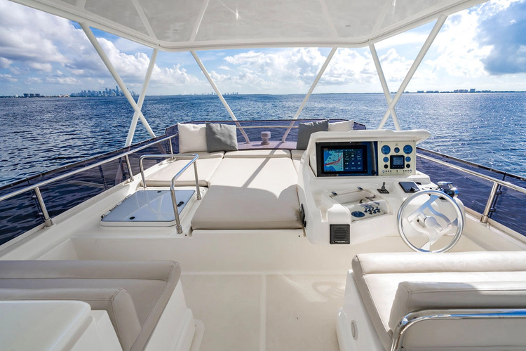 Amigos Yacht Photos Pics 