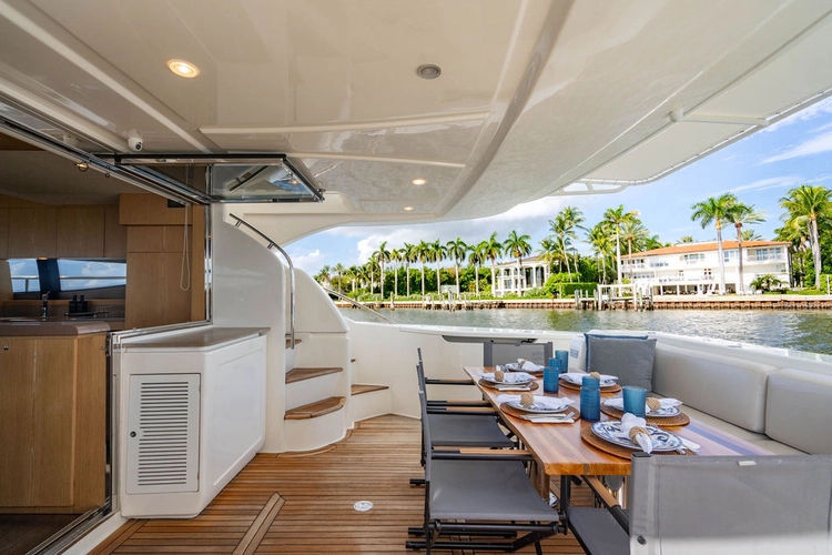 Amigos Yacht Photos Pics 
