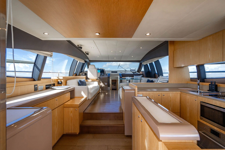 Amigos Yacht Photos Pics 