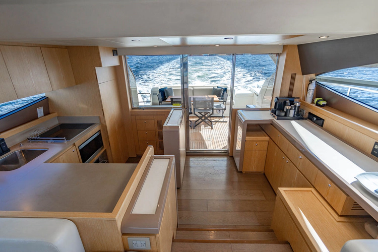 Amigos Yacht Photos Pics 