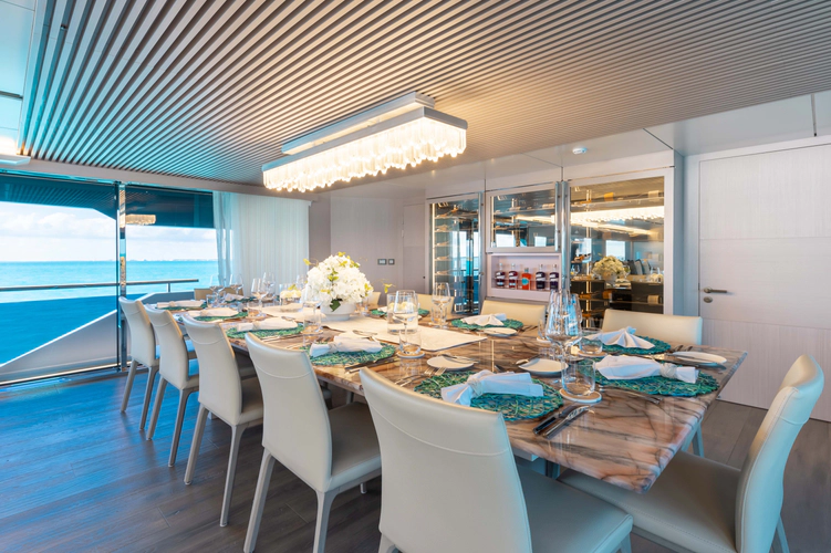 Amore Yacht Photos Pics 