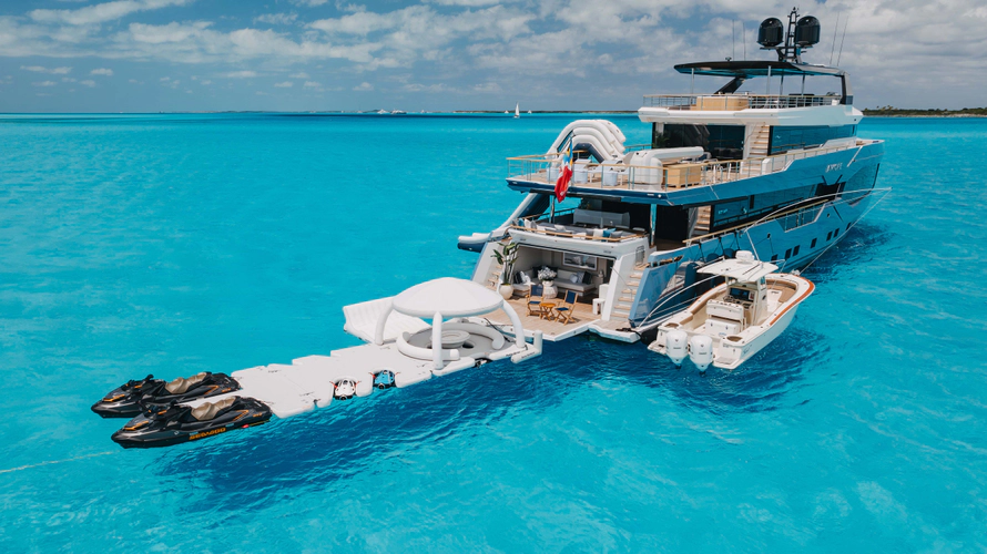 Amore Yacht Photos Pics 