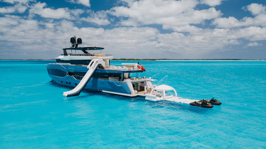 Amore Yacht Photos Pics 