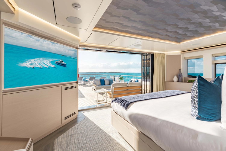Amore Yacht Photos Pics 