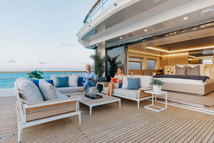 Amore Yacht Photos Pics 
